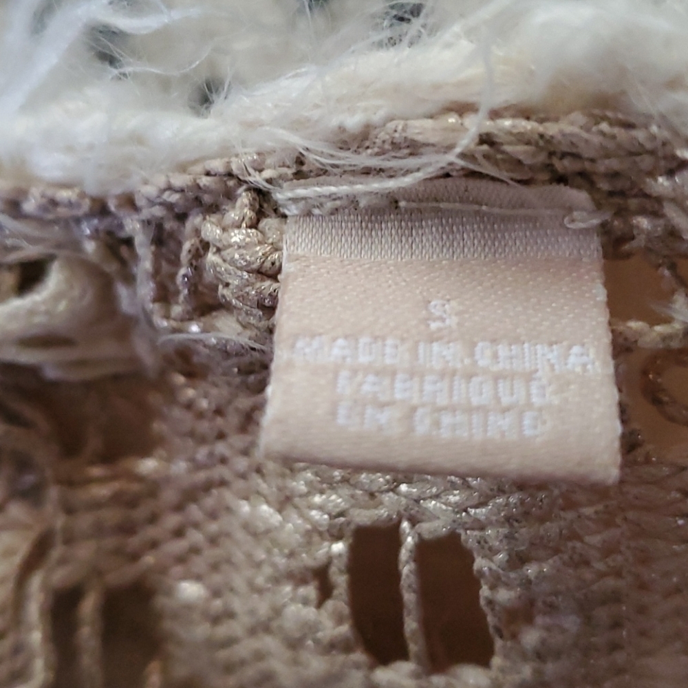 Knitted and knotted creme fuzzy cardigan Size S - Picture 8 of 11